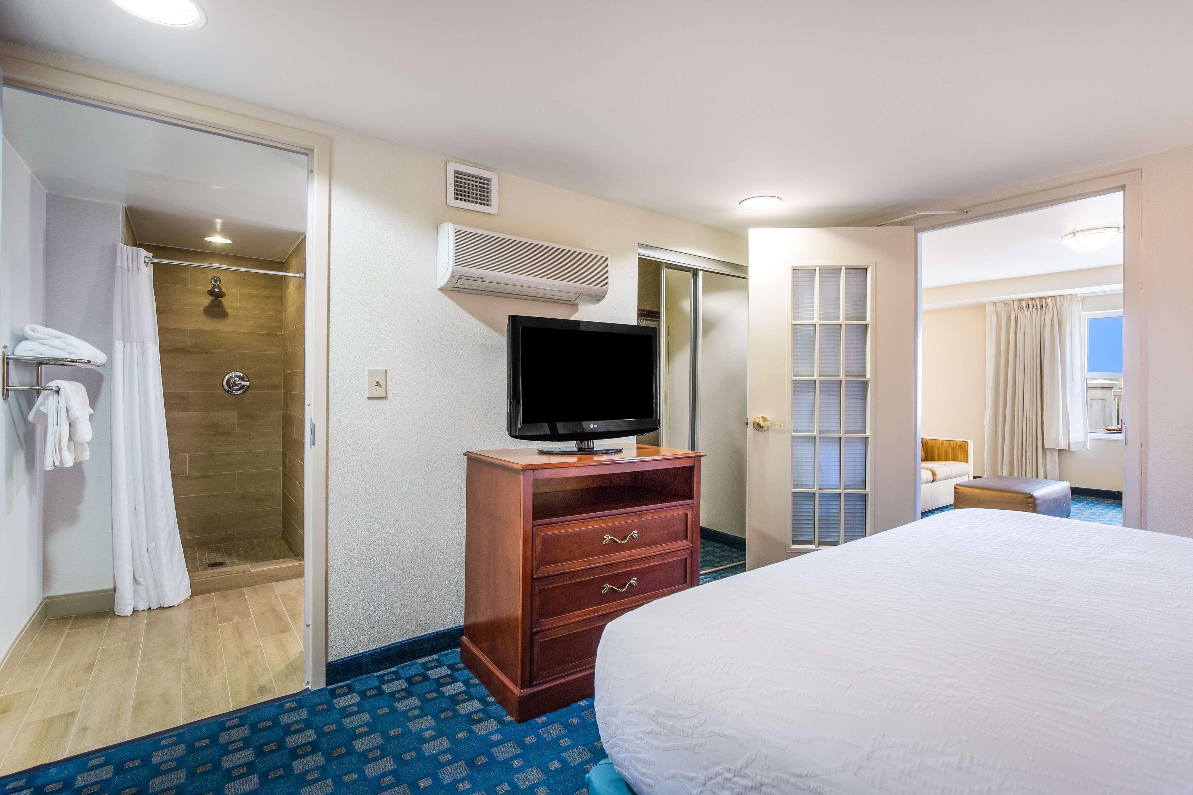 Hilton Garden Inn Suffolk Riverfront Экстерьер фото
