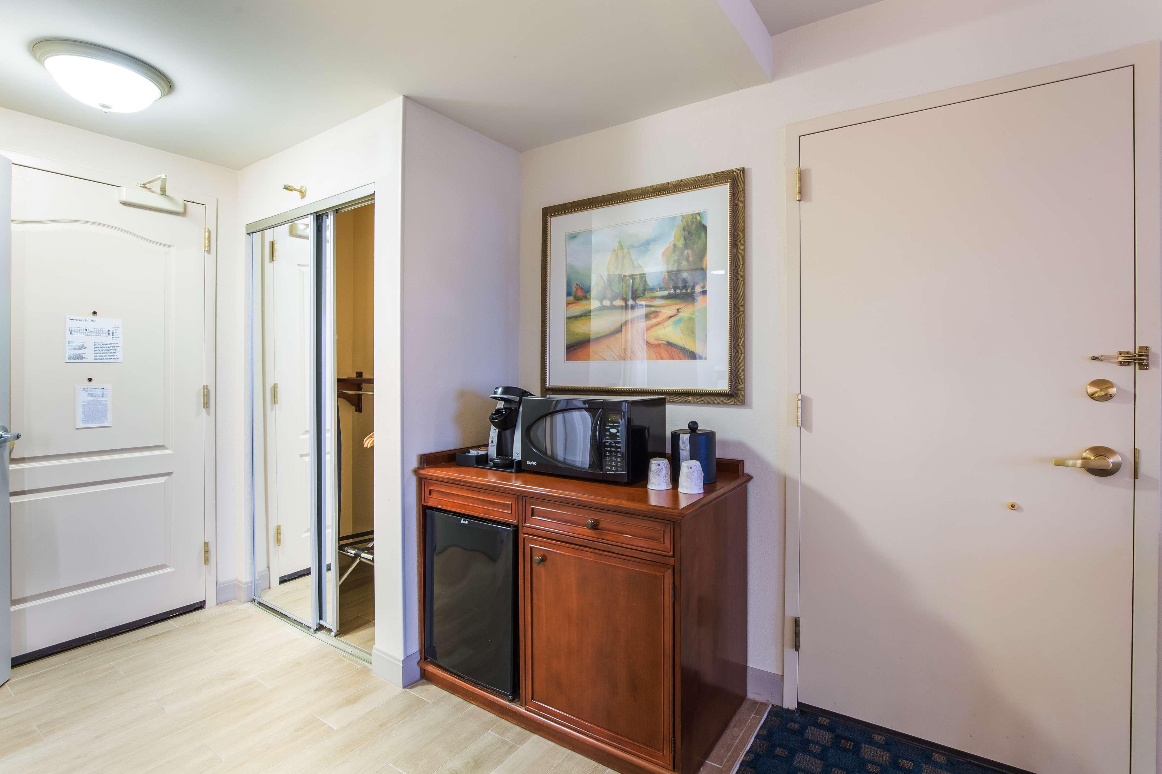 Hilton Garden Inn Suffolk Riverfront Экстерьер фото