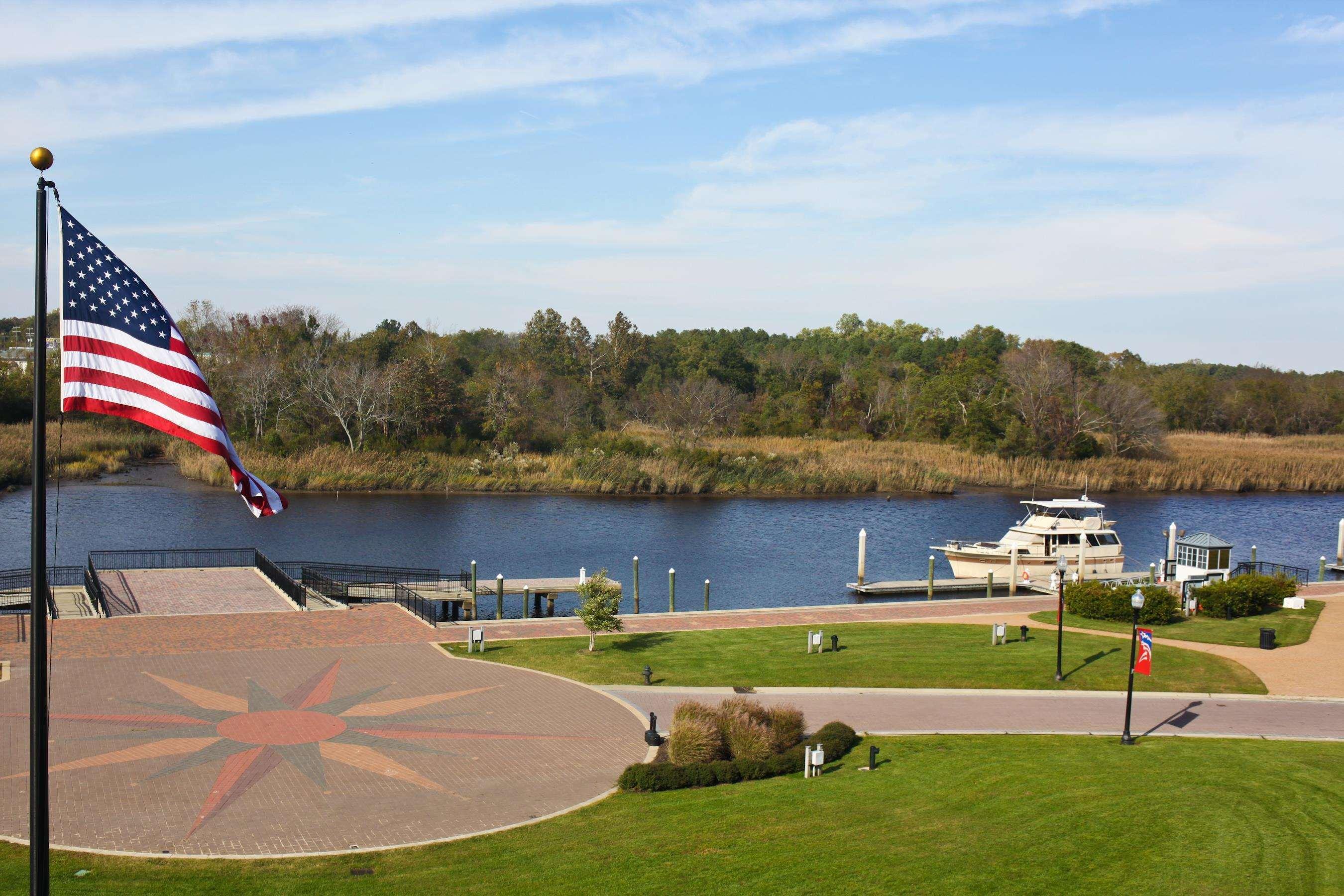 Hilton Garden Inn Suffolk Riverfront Экстерьер фото