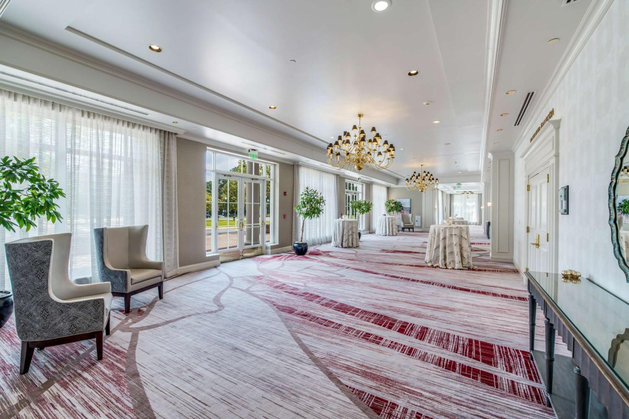 Hilton Garden Inn Suffolk Riverfront Экстерьер фото