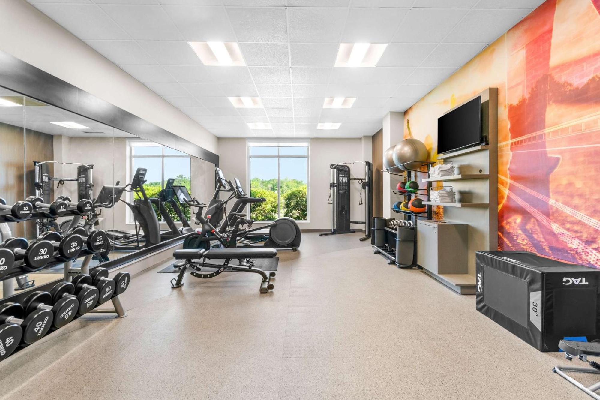 Hilton Garden Inn Suffolk Riverfront Экстерьер фото