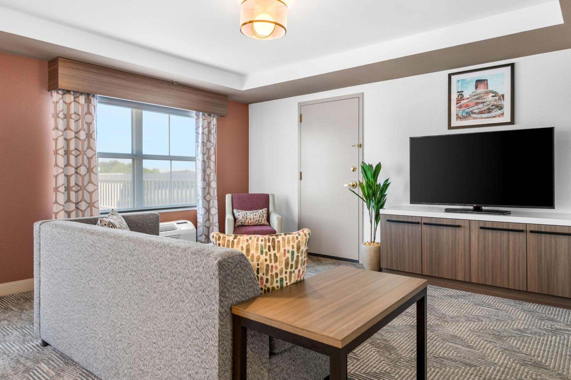 Hilton Garden Inn Suffolk Riverfront Экстерьер фото